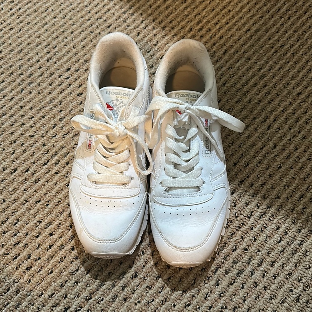 Reebok classic women’s sneakers